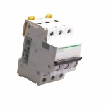Schneider A9F29332